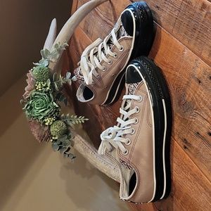 Custom Converse size 6.5